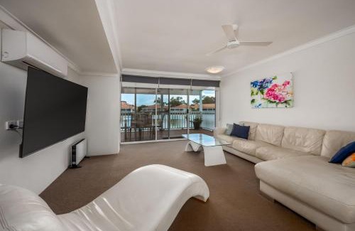 South Yunderup Villa | The Whitehouse - South Yunderup