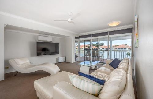 South Yunderup Villa | The Whitehouse - South Yunderup