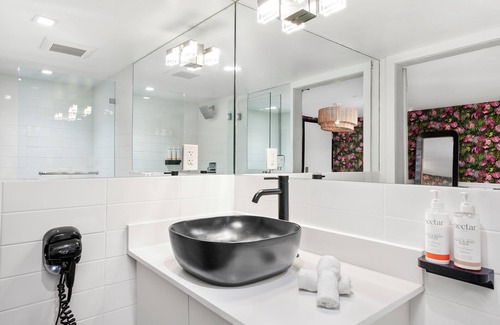 Flamingo/Lummus Hotel | The Whitelaw Hotel