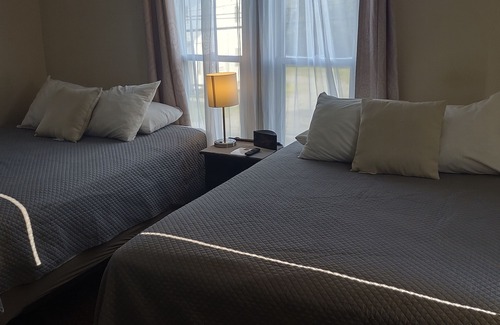Lincoln Hotel | The Whitetail and Suites