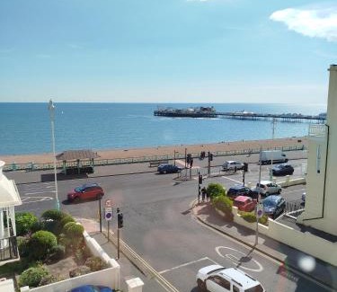 Kemptown Hotel | The Willows