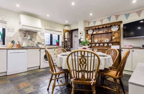 Christchurch House | The Willows - Woodland Cottage with Log Burner