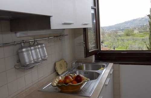 Cortona Other | The Window On Cortona - Enjoy Tuscany Lifestyle