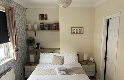Lye Bed & Breakfast | The Windsor Castle Inn