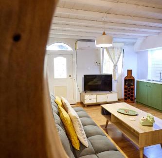 Chios Apartment | The Wine House
