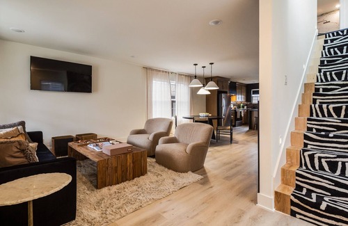 Jeffersonville House | The Winnie Lou