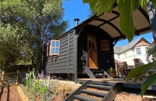 Minehead Cabin | The Woodmans Hut Minehead