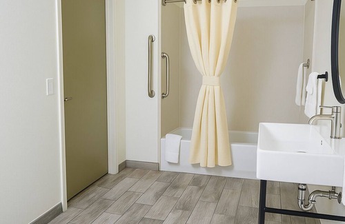 Willits Hotel | The Woodrose