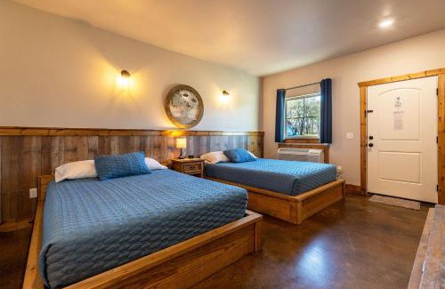 Kingston Hotel | The Woods Lodging