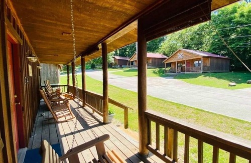 Mountain View House | The Woodshed Cabin #304