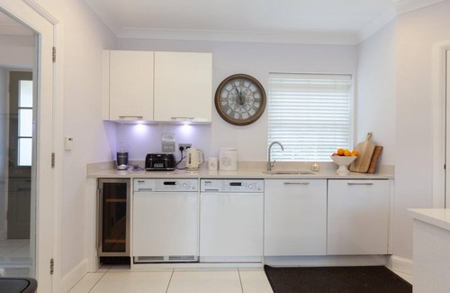 Woodstock House | The Woodstock Hideaway - Breathtaking 4bdr House