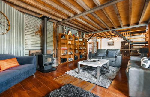 Clyde House | The Workshops - Clyde Holiday Home