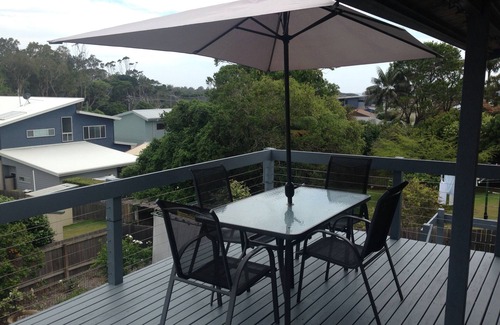 Lake Cathie House | The Yabby Shack.sit back, relax and unwind
