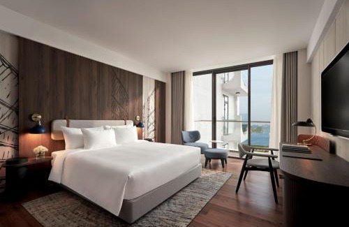 Ha Long Hotel | The Yacht Hotel by DC