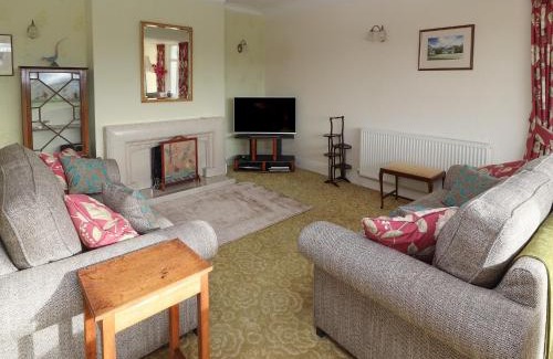 Rhos on Sea House | The Yatt