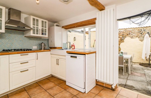 Dawlish Cottage | The Yellow House, 13 King Street