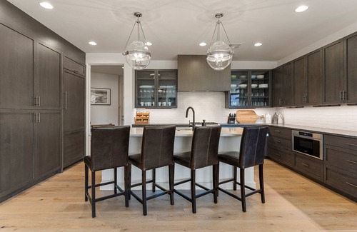Ivins House | The Yucca Flower #11: Dog Friendly + Luxury Home