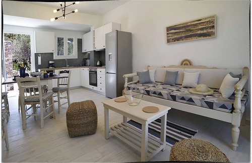 Platis Gialos Apartment | Theasis Sifnos Apatments