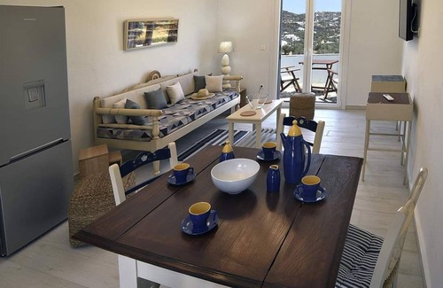 Platis Gialos Apartment | Theasis Sifnos Apatments