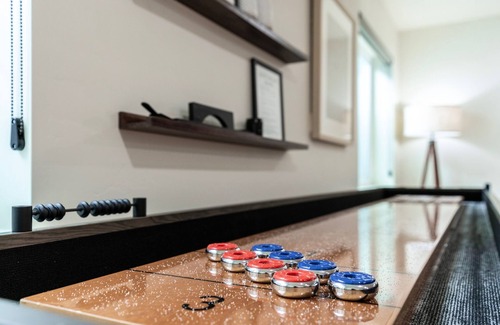 Lava Hot Springs House | Theater, Shuffleboard, Arcade! New Home Downtown Lava Sleeps 20+