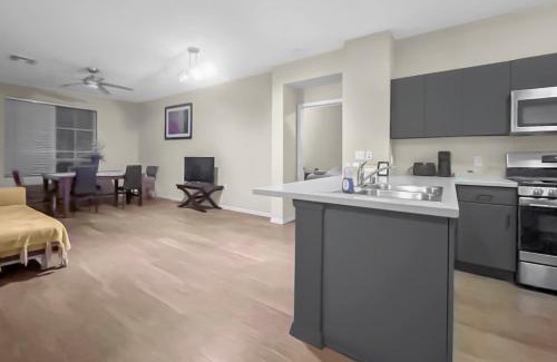 Orange Apartment | Themed Home Super Close to Disney