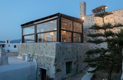 Glinado House | Themed House "Castle Halaros" View 17th century
