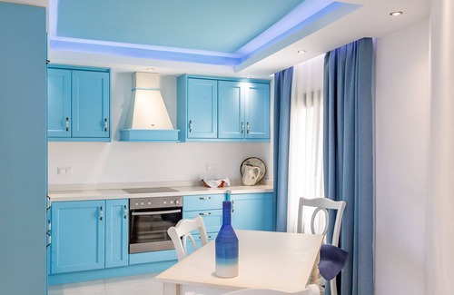 Panagia Apartment | Theoxenia Deluxe Apartment with Sea View