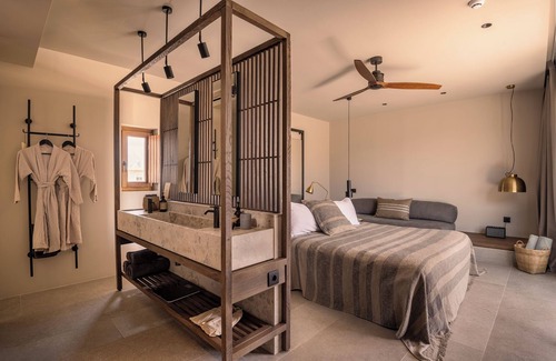 Lambi Hotel | Theros All Suite Hotel - Adults Only