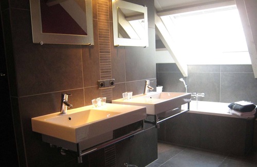 Zuidzande House | These two holiday homes built in 2006.