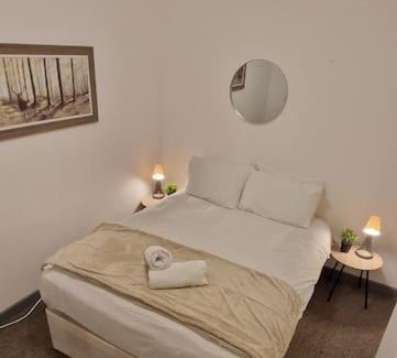 Cathays Apartment | Thesiger Court Apartments - Free Private Parking - by Property Promise