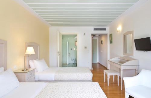 Mavrovouni Hotel | Thirides Beach Resort