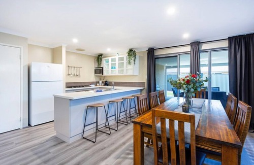 Wellard House | This 4 bedroom, 2 bathroom home is located in the picturesque family-friendly Sunrise Estate. Pet