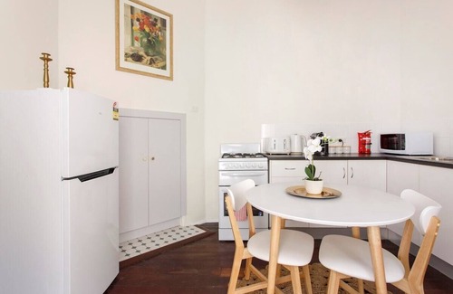 South Fremantle Apartment | This apartment is a 1 bedroom(s), 1 bathrooms, located in South Fremantle, WA.