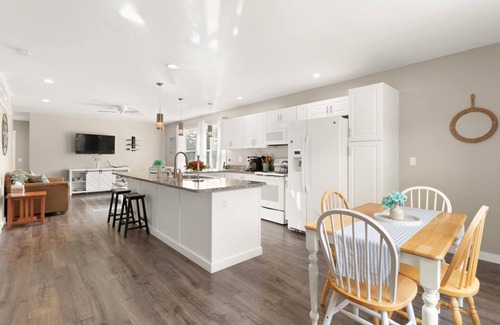 Bernard Apartment | This apartment is a 3 bedroom(s), 2 bathrooms, located in Bernard, ME.