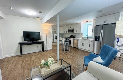 Brighton Apartment | This apartment is a 3 bedroom(s), 1 bathrooms, located in Brighton, MA.