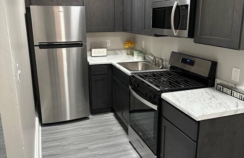 Germantown Apartment | This apartment is a 0 bedroom(s), 1 bathrooms, located in Philadelphia, PA.