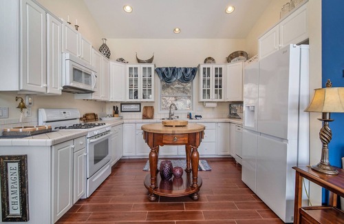 Harbor Springs Condo | This condominium is a 2 bedroom(s), 2 bathrooms, located in Harbor Springs, MI.
