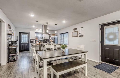 Cookson House | This house is a 2 bedroom(s), 2 bathrooms, located in Cookson, OK.