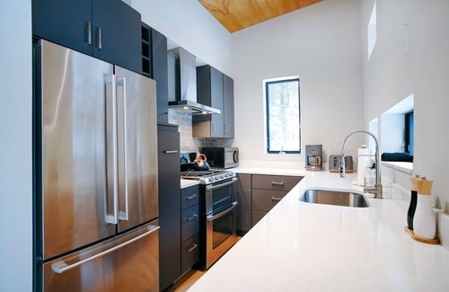 Jamaica House | This house is a 2 bedroom(s), 1 bathrooms, located in Jamaica, VT.