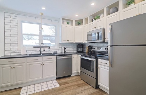 Fredericton House | This house is a 3 bedroom(s), 1.5 bathrooms, located in Fredericton, NB.