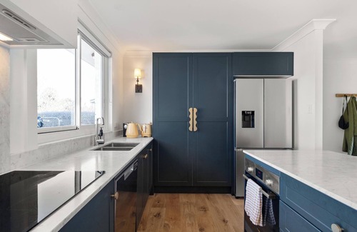 Robertson House | This house is a 3 bedroom(s), 1.5 bathrooms, located in Robertson, NSW.