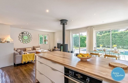 Chaparon House | This house is a 3 bedroom(s), 2 bathrooms, located in Doussard, Auvergne-Rhône-Alpes.