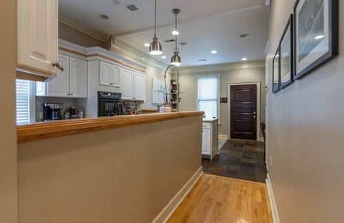 Woodward Heights House | This house is a 3 bedroom(s), 2.5 bathrooms, located in Lexington, KY.