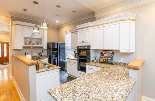 Woodward Heights House | This house is a 3 bedroom(s), 2.5 bathrooms, located in Lexington, KY.