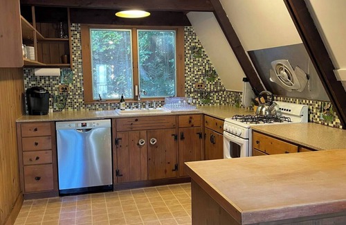 Jamaica House | This house is a 4 bedroom(s), 2.5 bathrooms, located in Jamaica, VT.