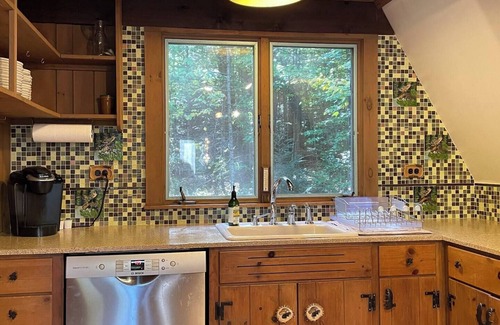 Jamaica House | This house is a 4 bedroom(s), 2.5 bathrooms, located in Jamaica, VT.