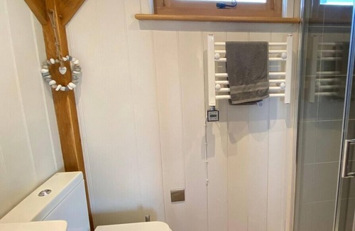 Ham Cabin | This lodge is a 1 bedroom(s), 1 bathrooms, located in Deal, England.