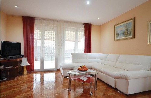 Kurili House | This small and cozy vacation home with pool is the ideal place for a family vacation.