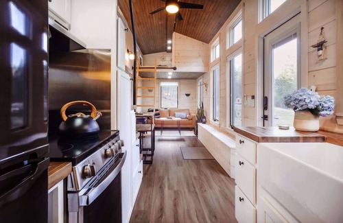 Chester Cabin | Thistle House at Camp Greenwood Vermont with Sauna