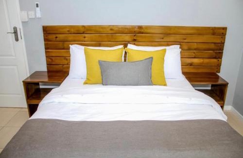 Maun Apartment | Thito Manor Apartment